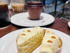 -Fridi Patisserie Cafe