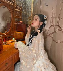 -汉仪华裳汉服馆(打浦桥店)