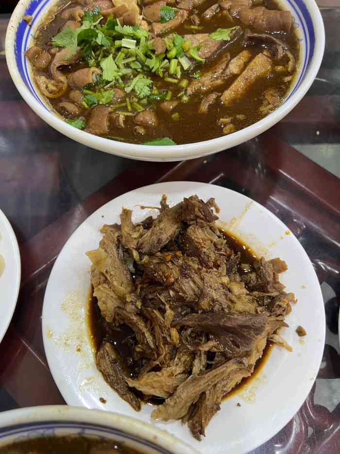 缸瓦市卤煮火烧(北洼路店)-"[礼花]特色[礼花]卤煮老字号. [礼花.