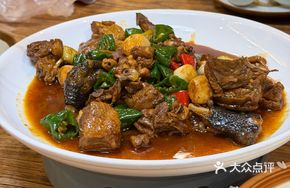 Stewed Puppy with Rooster Stir-fry