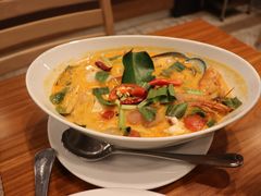 -Chom Cafe and Restaurant