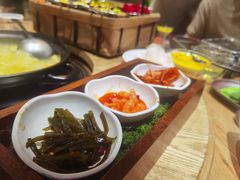 -一朵菌·野生菌探索家火锅(南亚店)