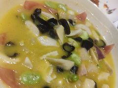 黄金耳烩当季春笋-满堂匠心川宴·私房菜(天府三街店)