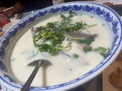 -南京金牛湖巨碗鱼头