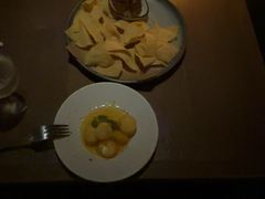 -FOUR PLAY BAR