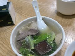-三身人金新肠粉(丹霞店)