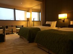 -上海滴水湖皇冠假日酒店