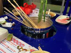 -马路边边串串香(苗栗路店)