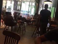 -星巴克臻选(济南万达店)