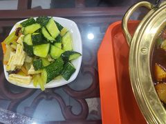 -牛一嘴·兰州牛肉面·大盘鸡(财富中心店)