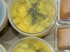 芒果慕斯罐子蛋糕-奈雪的茶(青岛卓悦里INTOWN店)