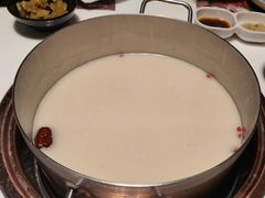-洪氏嗨捞·猪肚鸡火锅(阳光天地店)