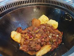 -哈尔滨烧烤·山河村铁锅炖(交大店)