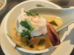 -大头虾越式风味餐厅(光明广场店)