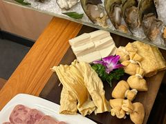 -樾餐厅泰式海鲜火锅(民歌湖店)