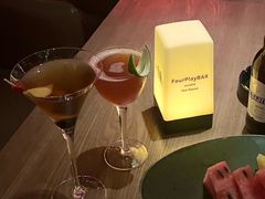 -FOUR PLAY BAR