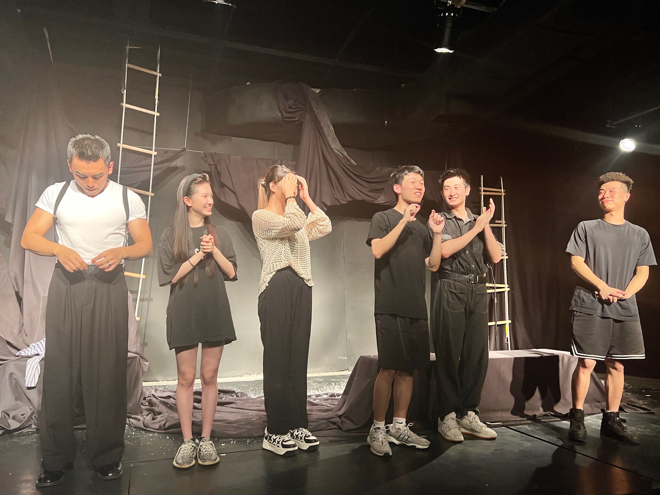 成都《夜未央》话剧