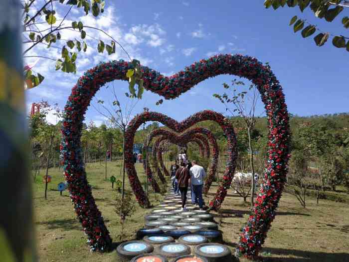 蓝山湾木艺小镇-"蓝山湾 具体位置在肥东县,场地非常大.