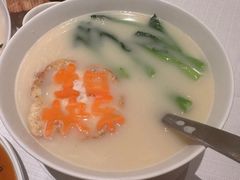 -醉辉皇上海之巅(上海中心大厦店)