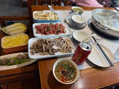 -乡土黄·鲜牛肉火锅·小龙虾(兴业街店)