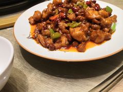 宫保鸡丁-小船渔村•大连菜•大连焖鱼(黄河路店)