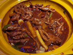 -多嘴超级肉蟹煲(杉杉国潮主题店)