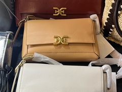 -广州周大福金融中心