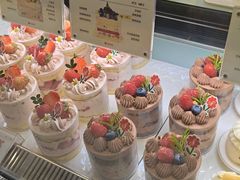 -花花卷卷·鲜食蛋糕(泉屋店)
