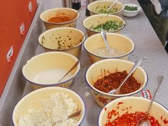 -黔三一夺夺粉酸汤火锅(百信店)