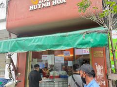 -Bánh Mì Huynh Hoa