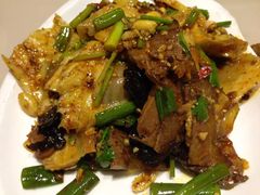 -老码头黑皮肘子锅包肉(赣水路店)