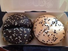 黑白通吃堡-麦当劳(杨高南路店)