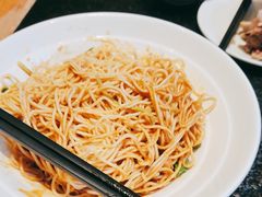 -鱼鲜饭香·招牌汽锅剁椒鱼头王