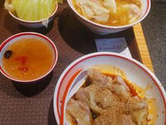-八二小区抄手(龙湖上城天街店)
