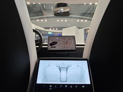 -TESLA 特斯拉(上海太古汇体验店)