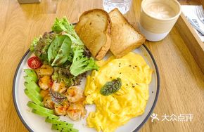 Stir-Fried Egg and Shrimp Brunch