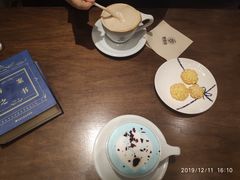 -ZING COFFEE 镜咖啡