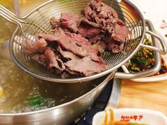现切鲜嫩牛肉-为什么牛潮汕牛肉火锅(万胜广场店)