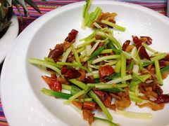 -香巴拉云南餐厅(华莱坞店)