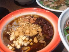 -爆炸头阿姨小四川正宗川味小吃(无任何分店)