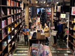 -钟书阁(松江泰晤士小镇店)