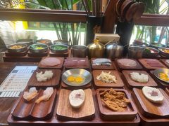 -银米·云南传统过桥米线(双廊黑金冠店)
