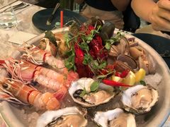 -La Mer Restaurant & Lounge