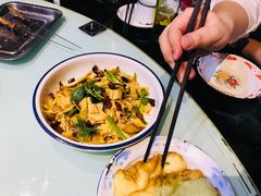 -鱼窝棚柴火铁锅炖(富山屯店)