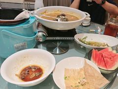 砂锅鱼汤泡饭-辛香味烧鱼馆·非遗技艺·排骨红烧肉(光谷医药园店)