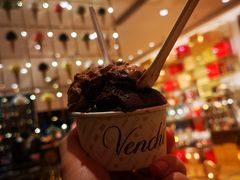 -VENCHI 闻绮(上海佛罗伦萨小镇店)