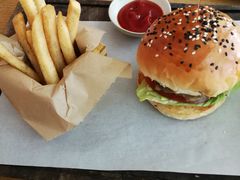 特制牛肉汉堡-EN SPACE恩空间