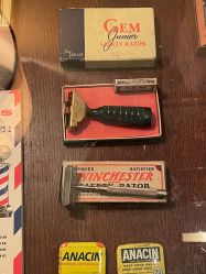 -IMUSE BARBER SHOP