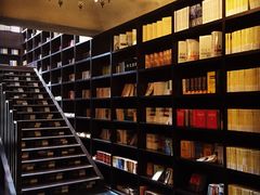 钟书阁-钟书阁(松江泰晤士小镇店)