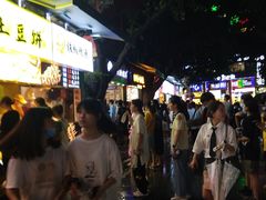 -八一路好吃街(雨田商务大厦店)